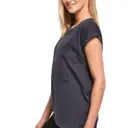 T-Shirt mit umgeschlagenen Ärmeln - Bild 7
