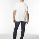 V-Ausschnitt T-Shirt Softstyle - Bild 6