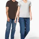 V-neck T-shirt with short sleeves - Image 9