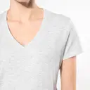 V-neck T-shirt with short sleeves - Image 10