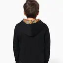 Sweatshirt mit kontrastierender Kapuze und Muster - Bild 5