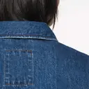 Ökologisch verantwortungsvolle Jeansjacke mit fallenden Schultern - Bild 8