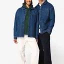 Ökologisch verantwortungsvolle Jeansjacke mit fallenden Schultern - Bild 2