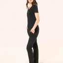 Supima® T-Shirt mit V-Ausschnitt und kurzen Ärmeln - Bild 3