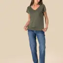 V-neck Linen T-shirt - Image 2