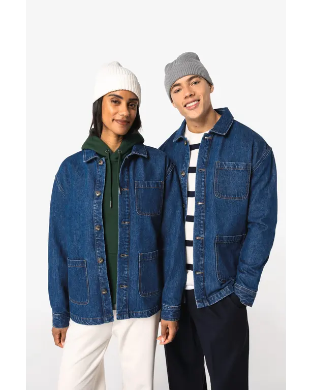 Eco-vriendelijke denimjas met afhangende schouders