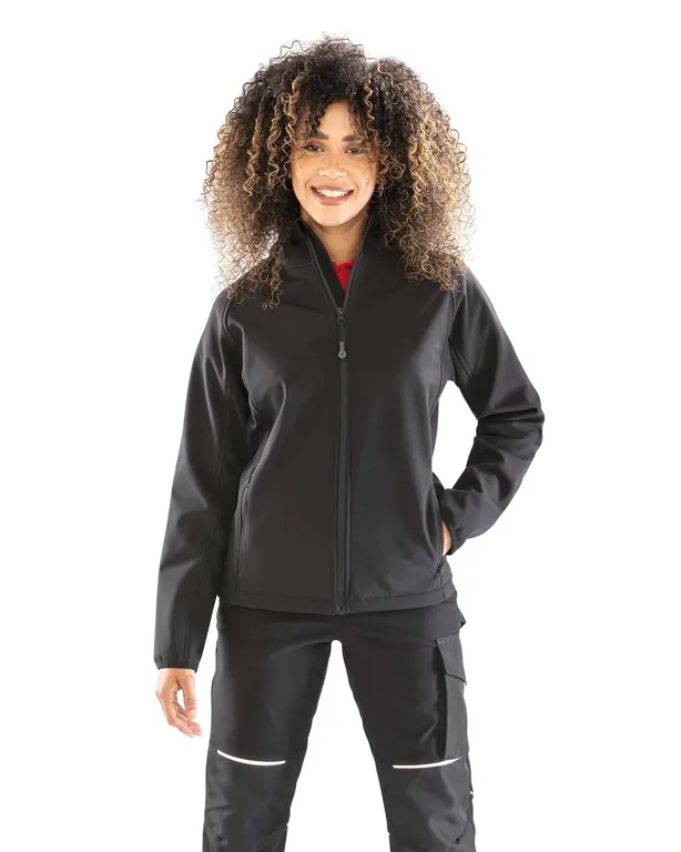 Recycelte 3-Lagen Softshell-Jacke mit Kapuze