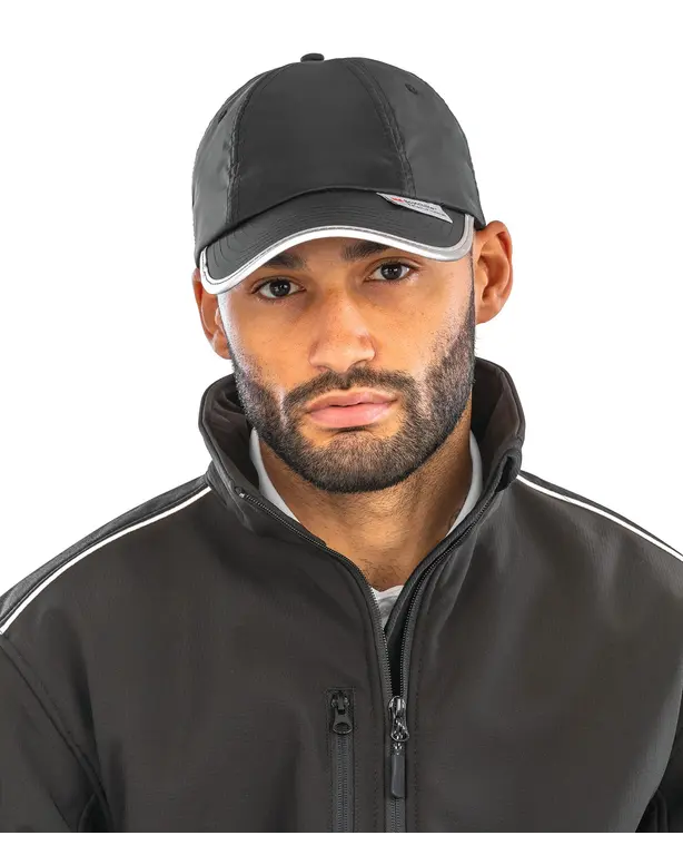 Cap mit reflektierenden Rändern