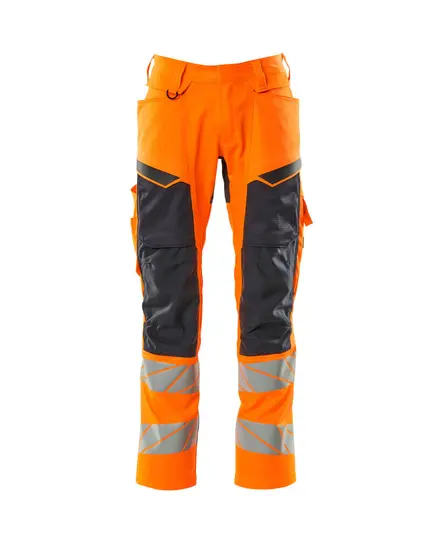 Hose mit Knieschützern