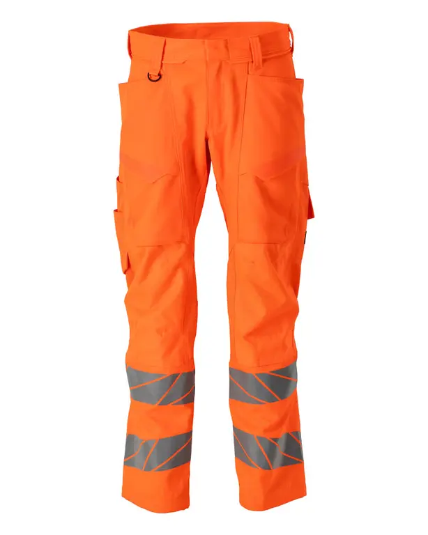 Hose mit Knieschützern